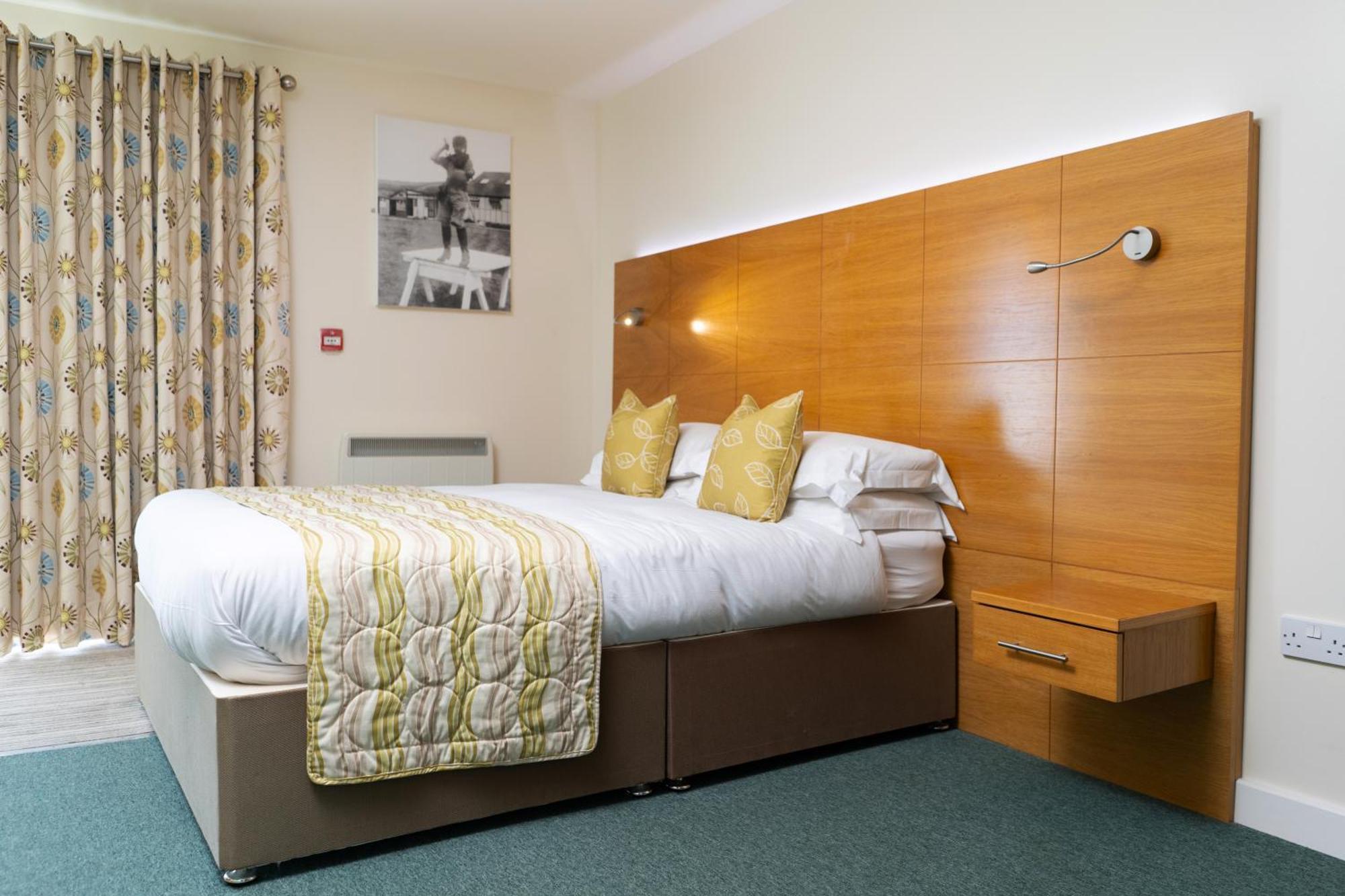 Croyde Bay Hotel Or Self Catering المظهر الخارجي الصورة