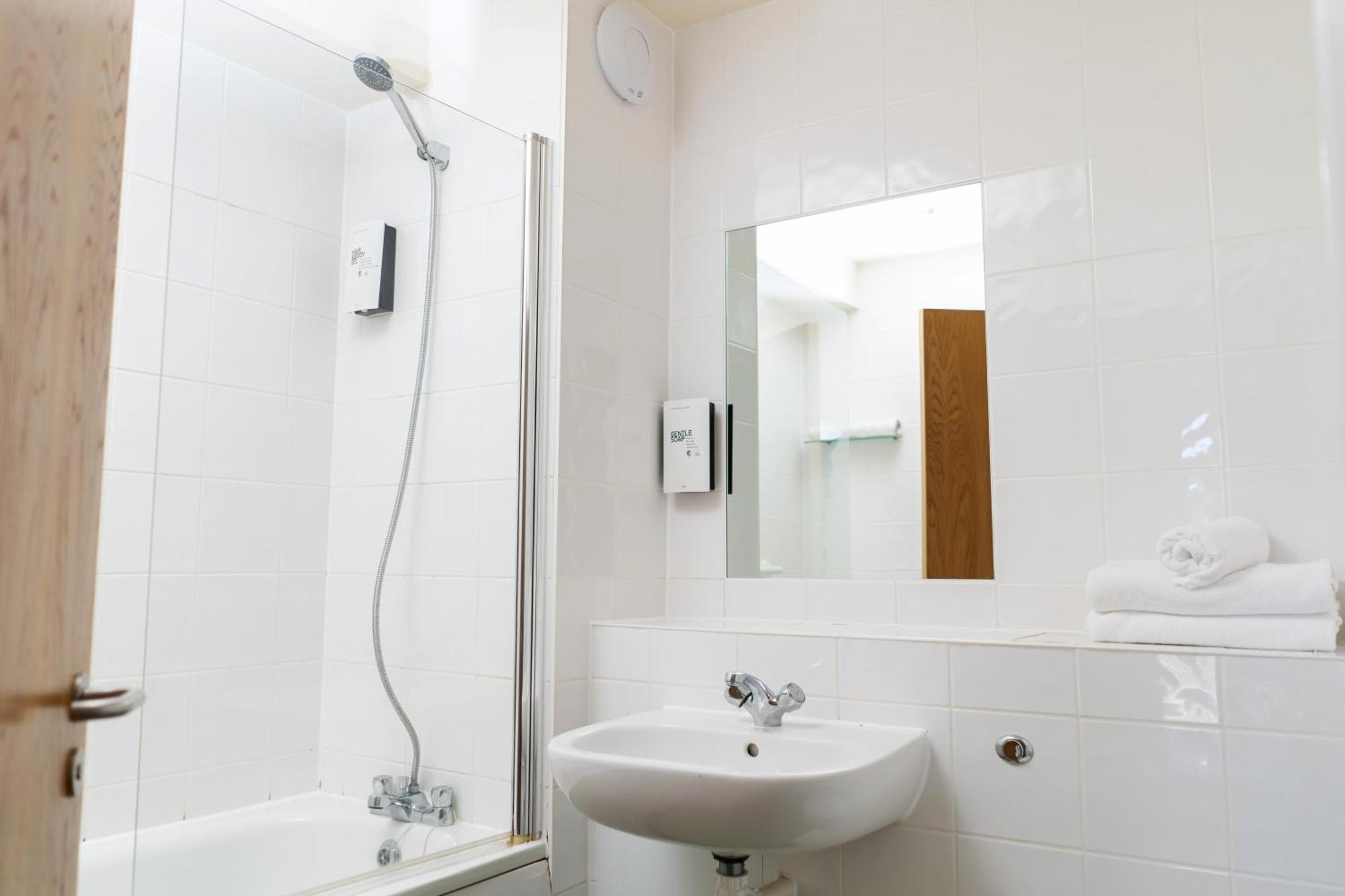 Croyde Bay Hotel Or Self Catering المظهر الخارجي الصورة